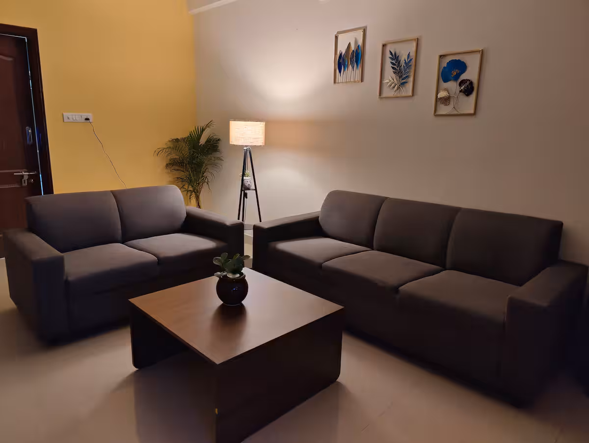 Accomada 1: Comfy 2BHK near HSR, Bellandur, Wipro Sarjapur Rd